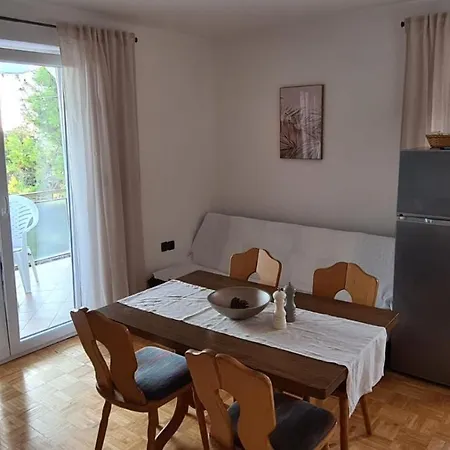 Apartment Jelena *