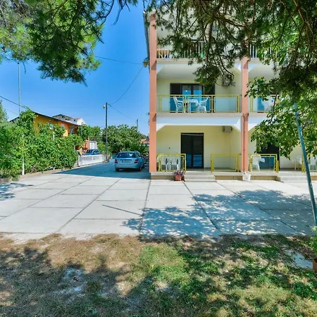 Apartment Jelena *
