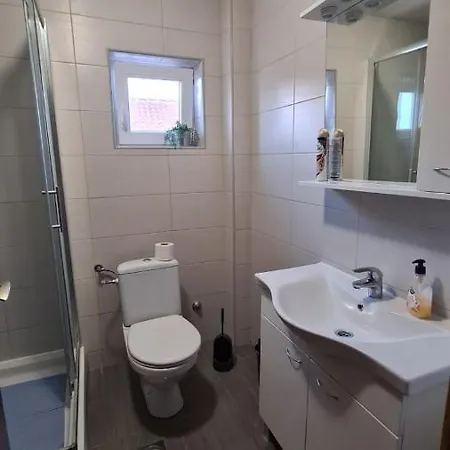 Jelena Apartman Petrcane